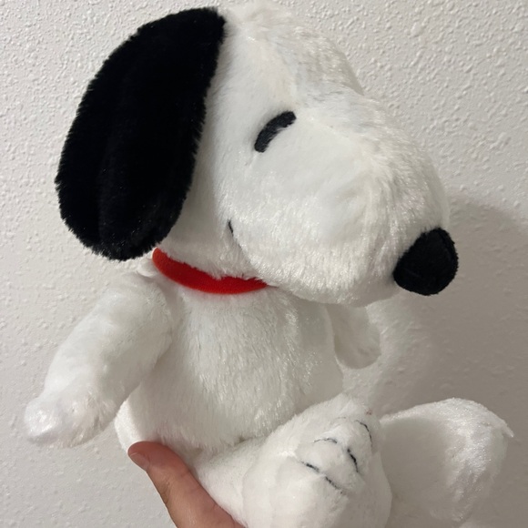 Peanuts Snoopy Small Backpack w/ Snoopy Plush - Picture 3 of 12